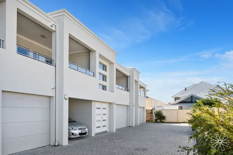 4/8 Nemagold Grove, Coogee WA 6166