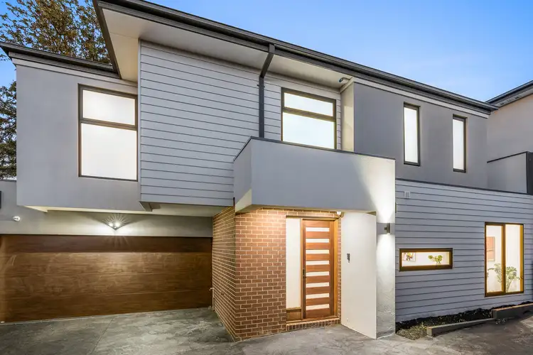 2/10 Tobruk Street, Bulleen VIC 3105