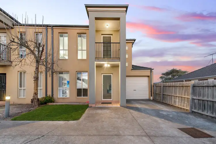 1/8 Lorraine Court, Hillside VIC 3037
