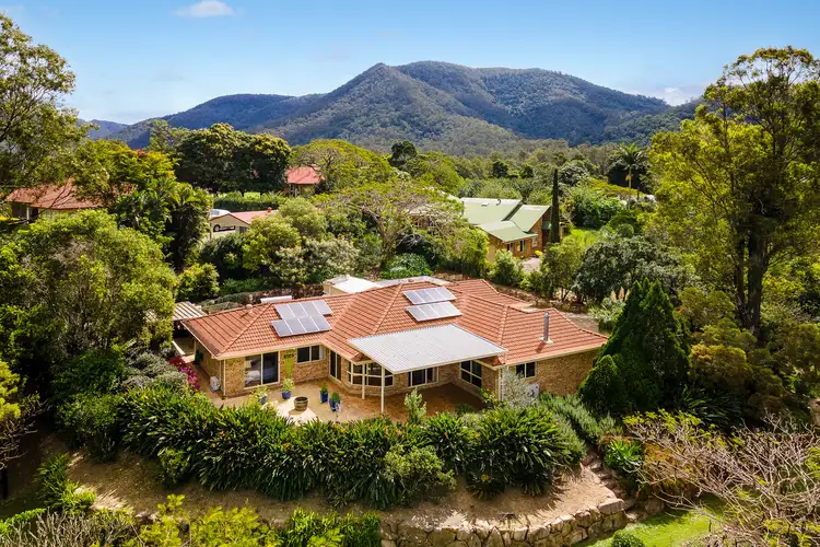 1 Harwood Court, Samford Valley QLD 4520