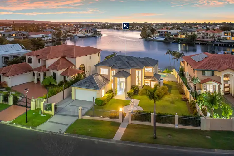 32 Bollard Circuit, Clear Island Waters QLD 4226
