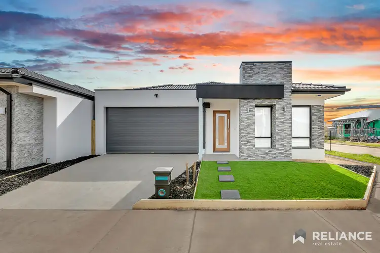 12 Nagar Street, Thornhill Park VIC 3335