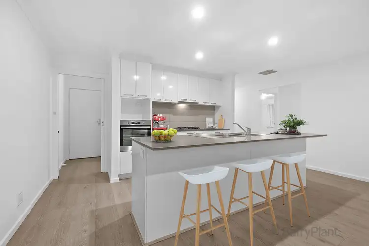 Second view of Homely house listing, 5 Highgrove Drive, Pakenham VIC 3810
