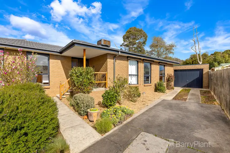 16 Darling Way, Narre Warren VIC 3805