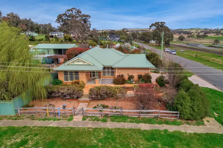 2 Nelanglo Street, Gunning NSW 2581