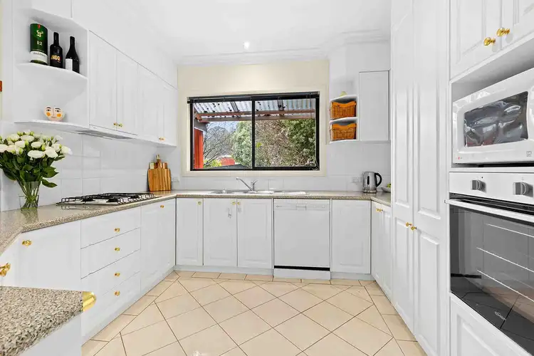 Fifth view of Homely house listing, 2 Vista Court, Black Hill VIC 3350