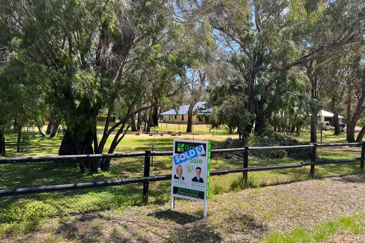 8 Crescent Drive, Bouvard WA 6211