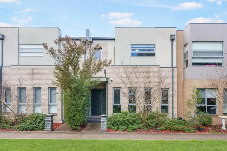 14 Lawn Walk, Mernda VIC 3754