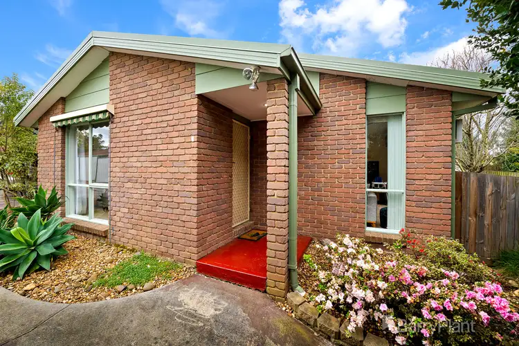 2/4 Redgum Place, Narre Warren VIC 3805
