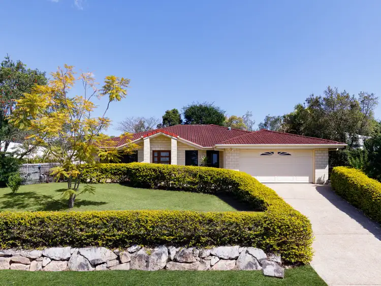 55 Pine County Place, Bellbowrie QLD 4070