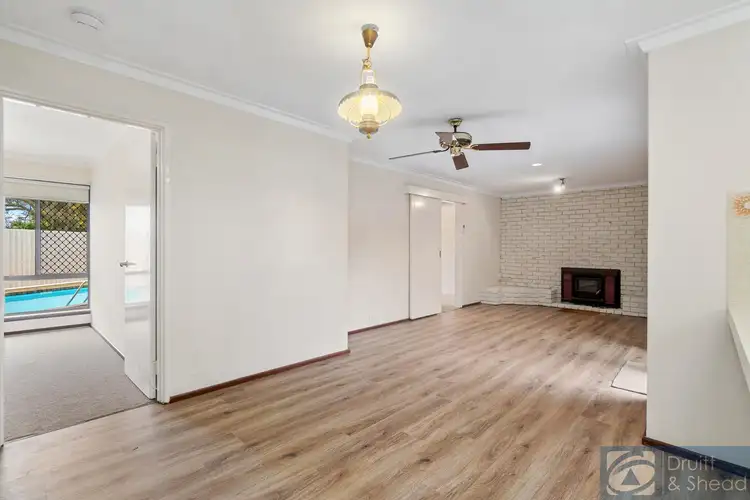 Fifth view of Homely house listing, 6 Defoe Court, Kingsley WA 6026