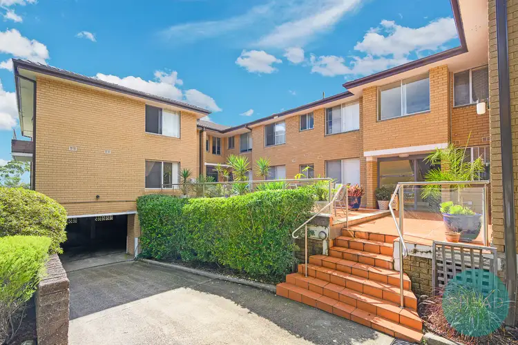 4/153 Burns Bay Road
