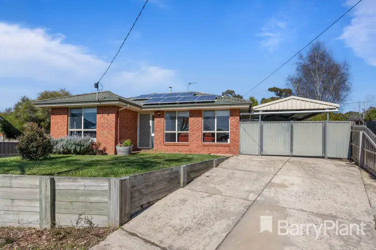 22 Melvyn Crescent, Mount Clear VIC 3350