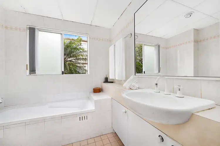 Fifth view of Homely unit listing, 1/15 Wheeler Parade, Dee Why NSW 2099