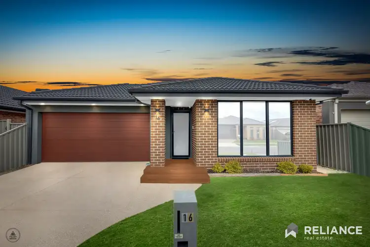 16 Native Way, Kurunjang VIC 3337