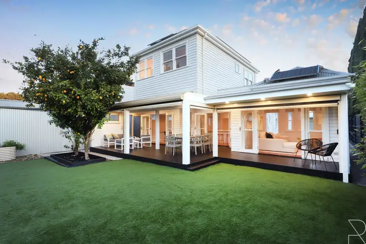12 Farm Street, Newport VIC 3015