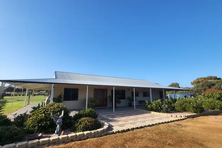 36 Reilly Street, Broomehill Village WA 6318