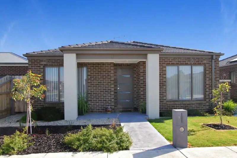 Main view of Homely unit listing, 1/59 Craigmoor Crescent, Mernda VIC 3754