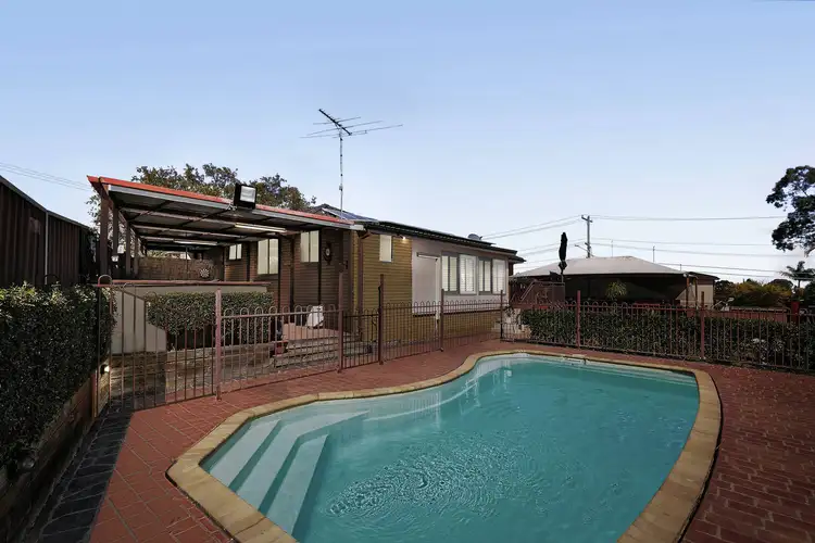 44 Flinders Road, Georges Hall NSW 2198