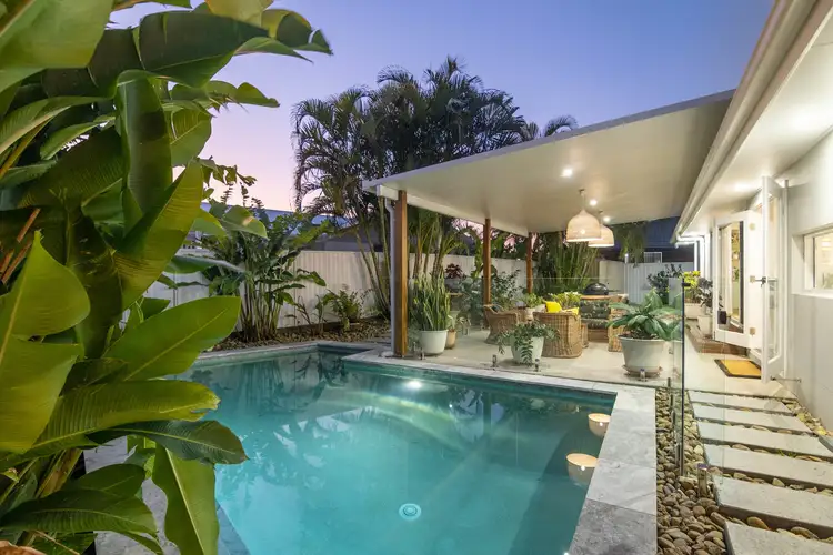 2 Comet Court, Burleigh Waters QLD 4220