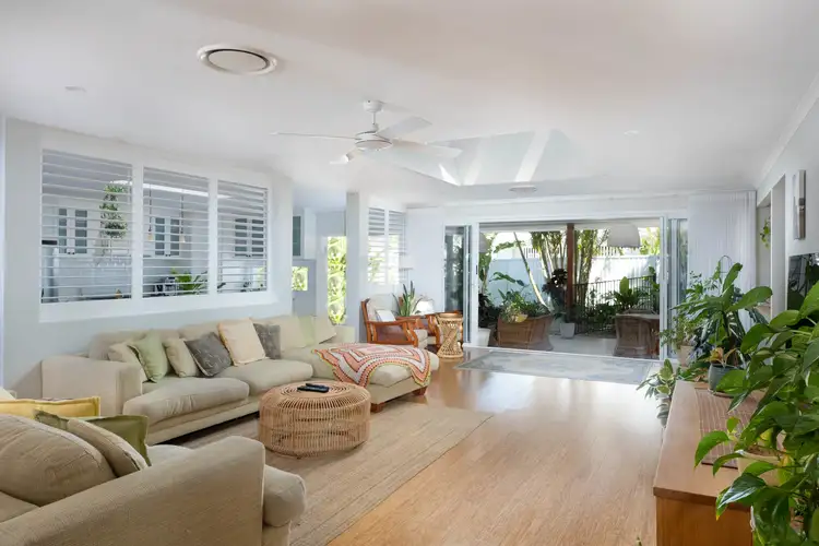 Sixth view of Homely house listing, 2 Comet Court, Burleigh Waters QLD 4220