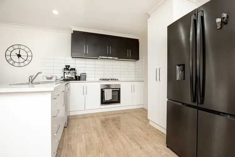 Fifth view of Homely townhouse listing, 2/5 Jacob Court, Mildura VIC 3500