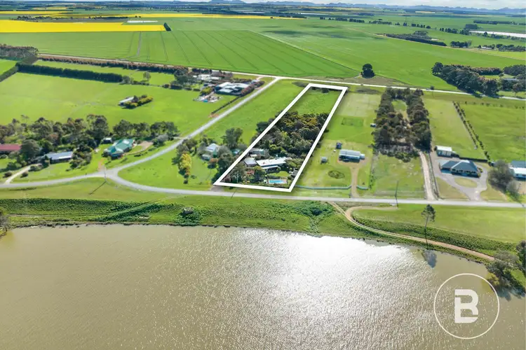7 Frontage Road, Lake Bolac VIC 3351
