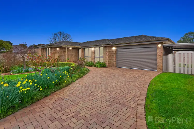 8 Rendcomb Street, Kilsyth South VIC 3137