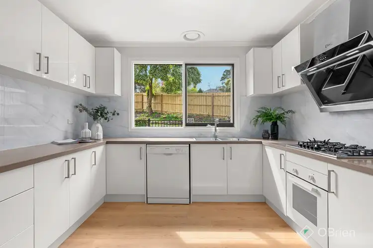 Fifth view of Homely house listing, 2 Locksley Chase, Vermont VIC 3133