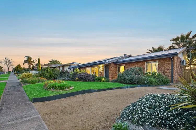 2 Valley View Drive, Mclaren Vale SA 5171