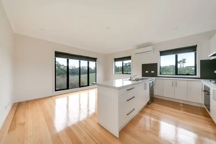 Fourth view of Homely unit listing, 3/11 Vivian Court, Drouin VIC 3818