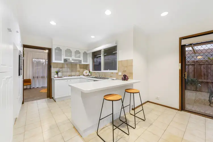 Fifth view of Homely house listing, 2 Embank Court, Kealba VIC 3021