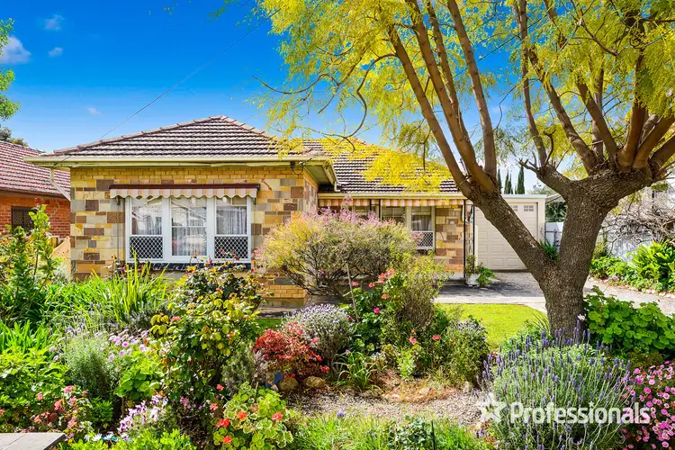 15 Farnham Road, Keswick SA 5035