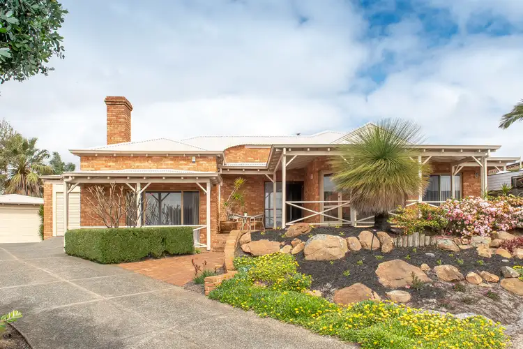 5 Penno Court, Leeming WA 6149