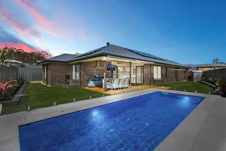 2 Dray Close, Wadalba NSW 2259