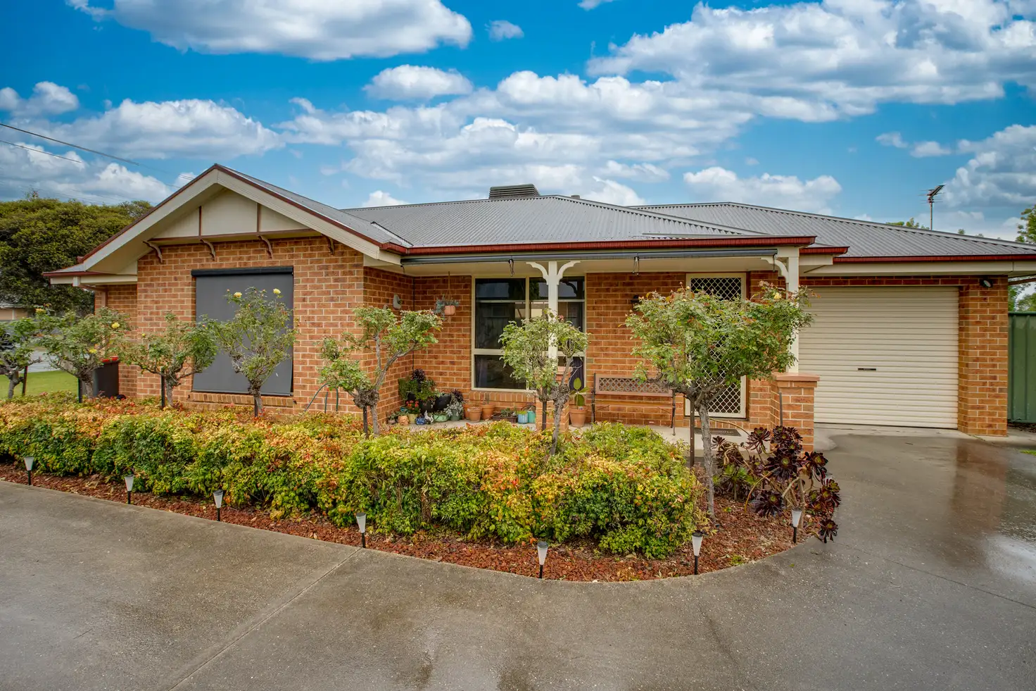 Main view of Homely unit listing, 1/947 Calimo Street, North Albury NSW 2640