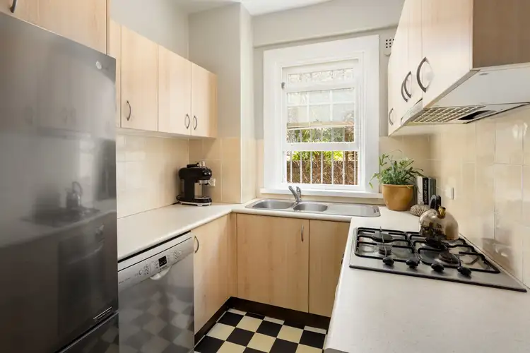 Sixth view of Homely apartment listing, 3/6A Greenknowe Avenue, Elizabeth Bay NSW 2011