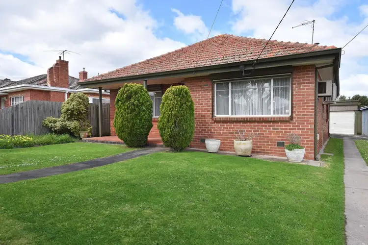 Second view of Homely house listing, 3 Glasgow Avenue, Reservoir VIC 3073