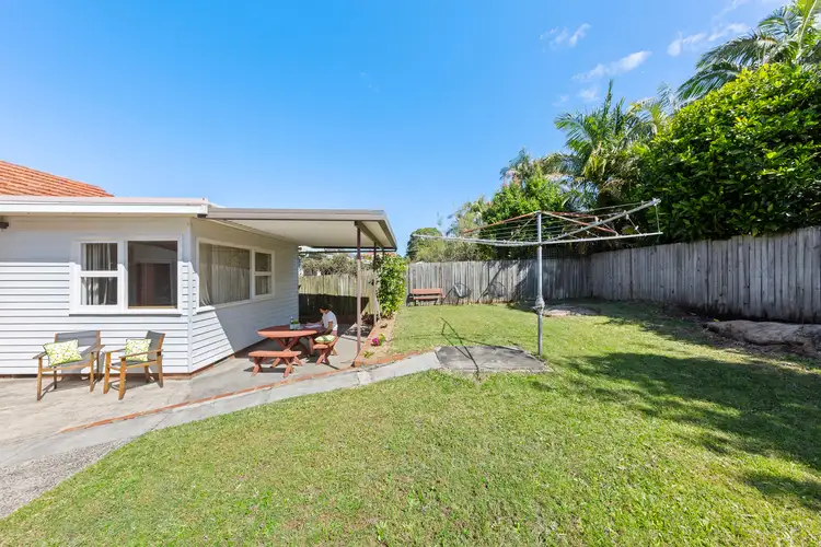 6 Selby Avenue, Dee Why NSW 2099