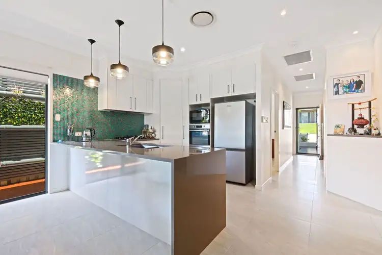 15 Robur Crescent, Mountain Creek QLD 4557