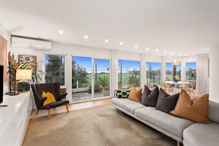 3/74 Marine Parade, Elwood VIC 3184