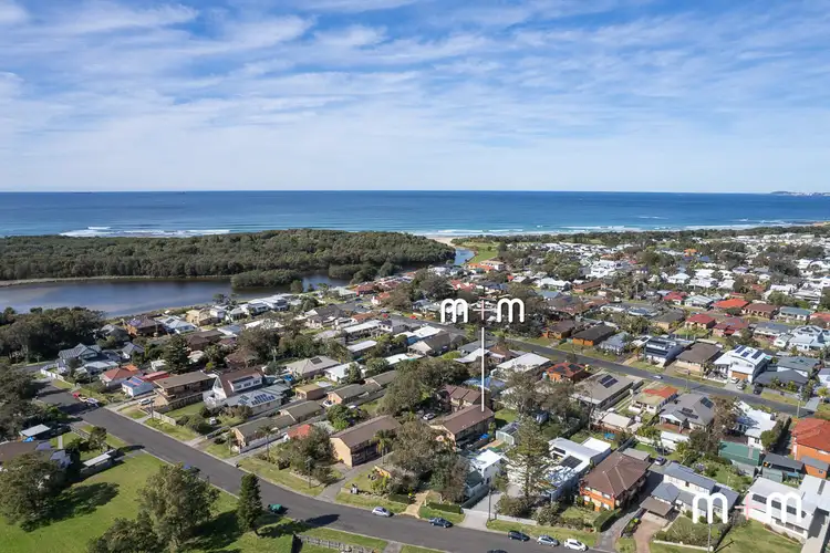 Second view of Homely townhouse listing, 8/15-17 Turner Esplanade, East Corrimal NSW 2518