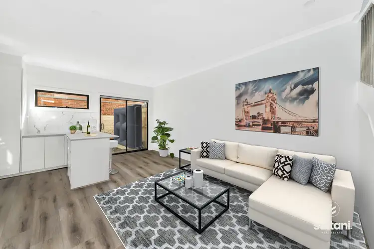 4/10 Nicole Avenue, Dandenong North VIC 3175
