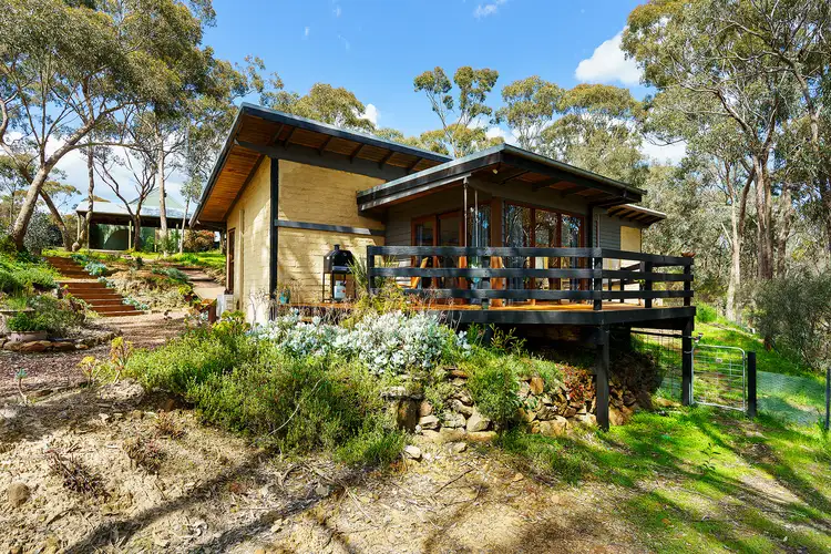 29 Hoopers Road, Chewton VIC 3451