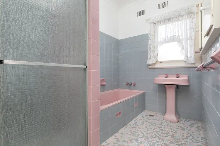 Sixth view of Homely house listing, 2 Walang Avenue, Figtree NSW 2525