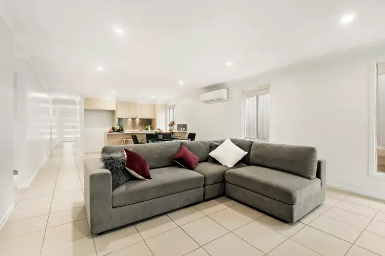 Second view of Homely house listing, 10 Concord Circuit, Cliftleigh NSW 2321