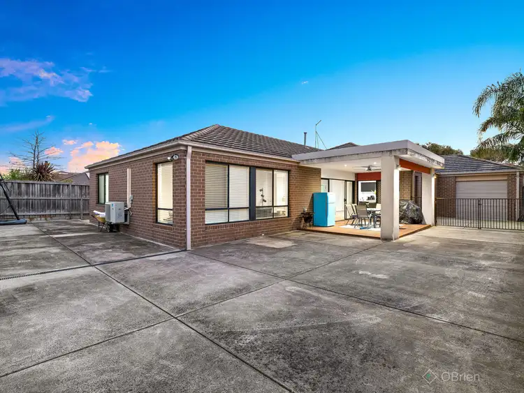 Fifth view of Homely house listing, 4 Yorkshire Drive, Cranbourne North VIC 3977