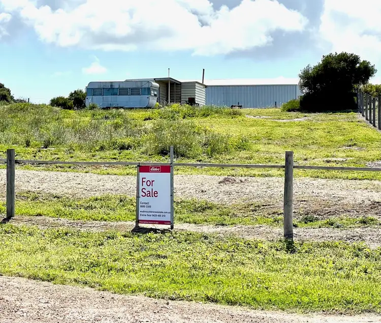 32 Flinders Highway, Elliston SA 5670