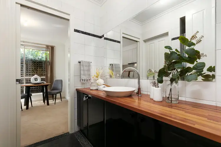 Fifth view of Homely house listing, 33 Carnarvon Road, Strathmore VIC 3041