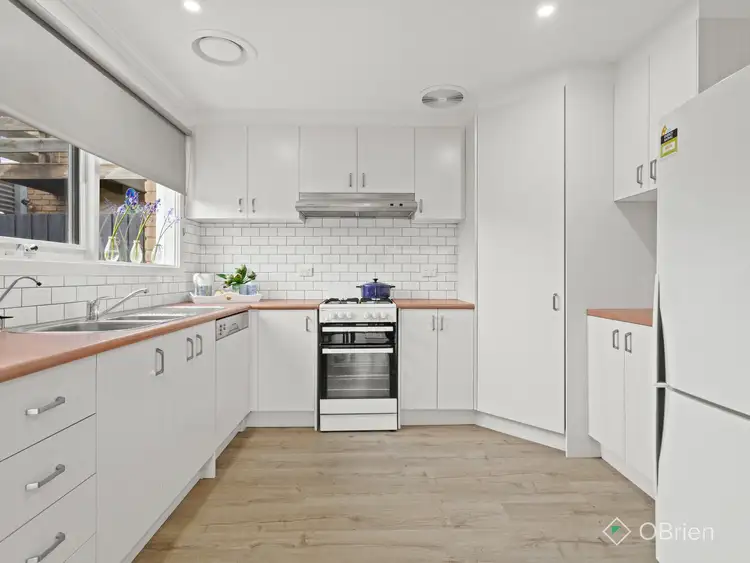 Fifth view of Homely townhouse listing, 2/10 Broadway, Bonbeach VIC 3196